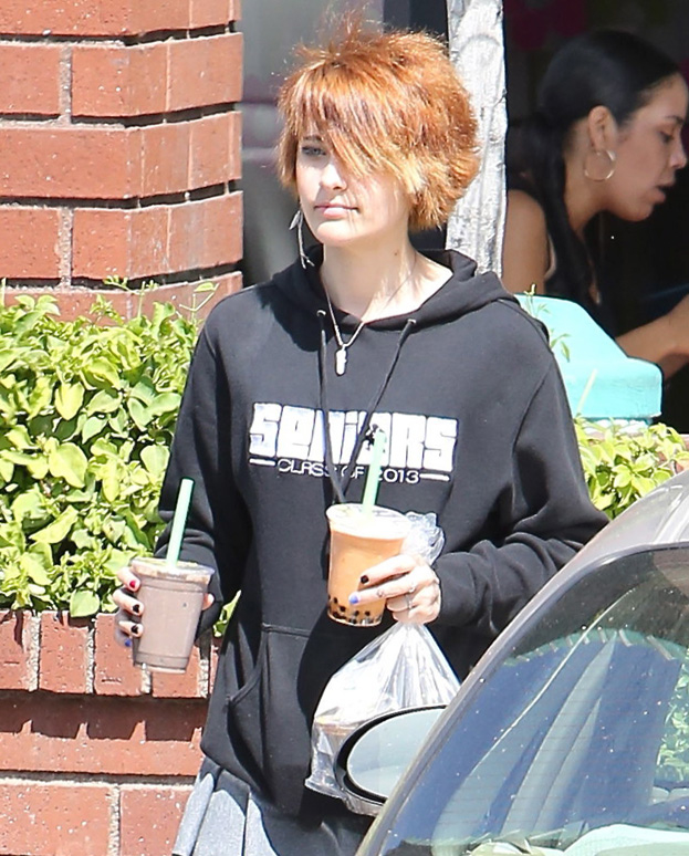 Novo penteado Paris Jackson!  (FOTOS)