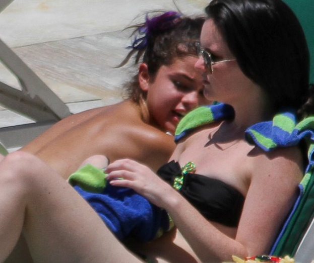 Selena Gomez w bikini!