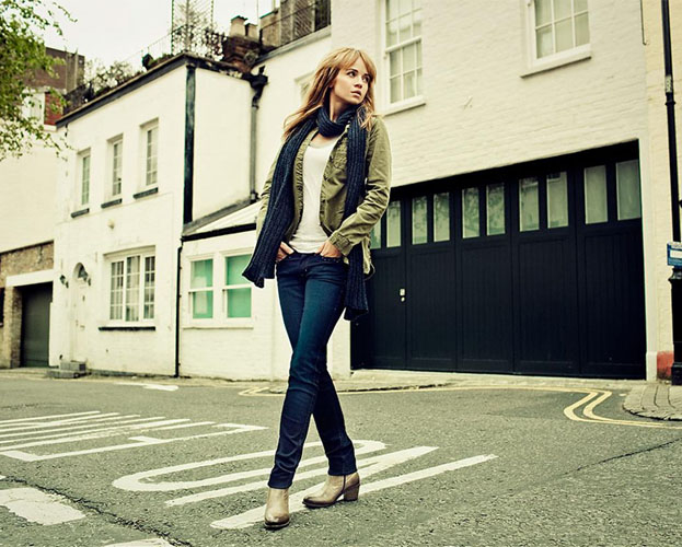 Przybylska reklamuje buty!