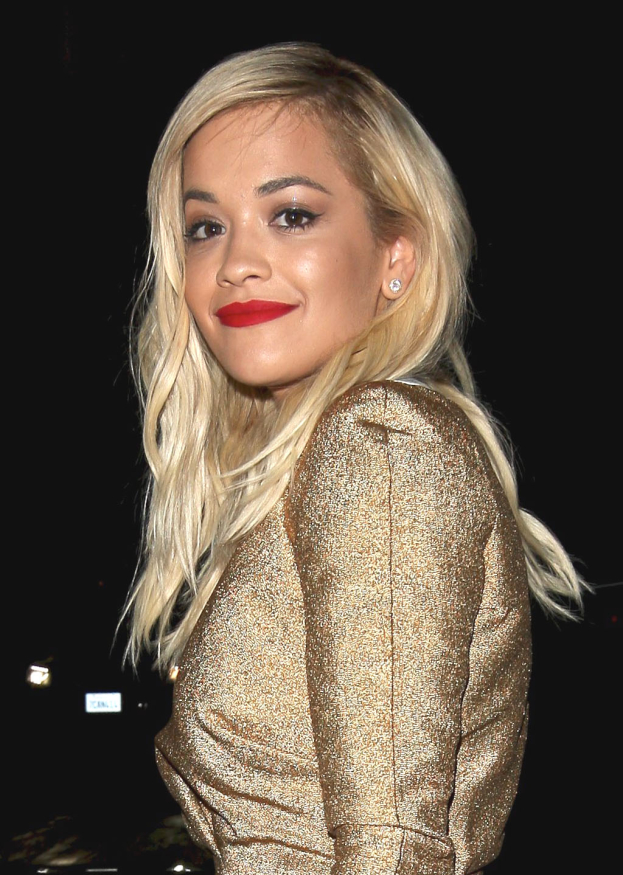 ZŁOTA RITA ORA przed rozdaniem Grammy!