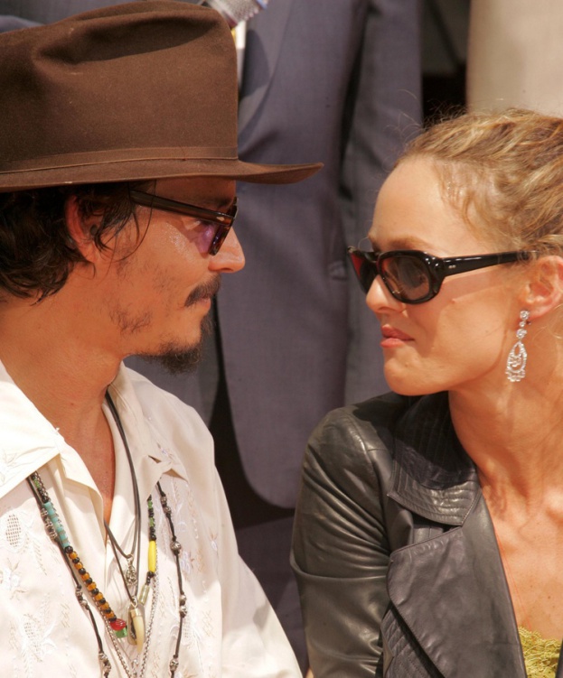 Angelina pomaga Johnny'emu i Vanessie!