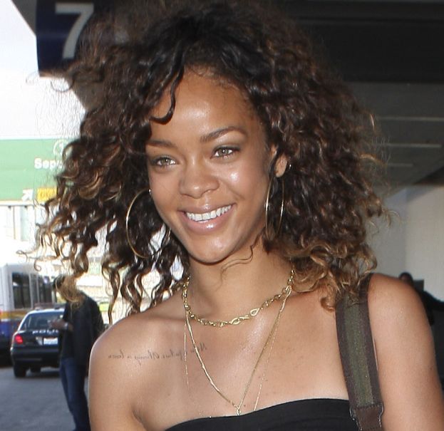 Rihanna bez makijażu!