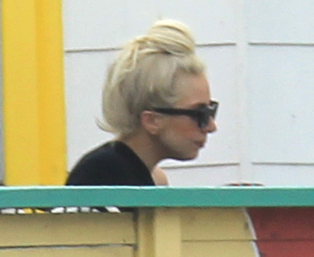 TAK MIESZKA Lady Gaga! (FOTO)