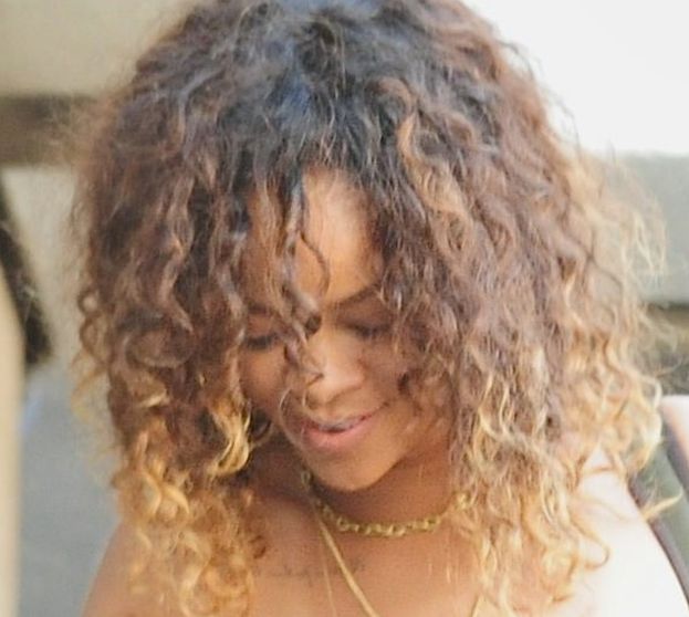 Rihanna bez makijażu!