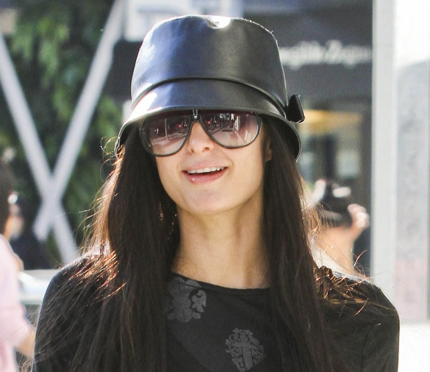 Paris Hilton jest... BRUNETKĄ!