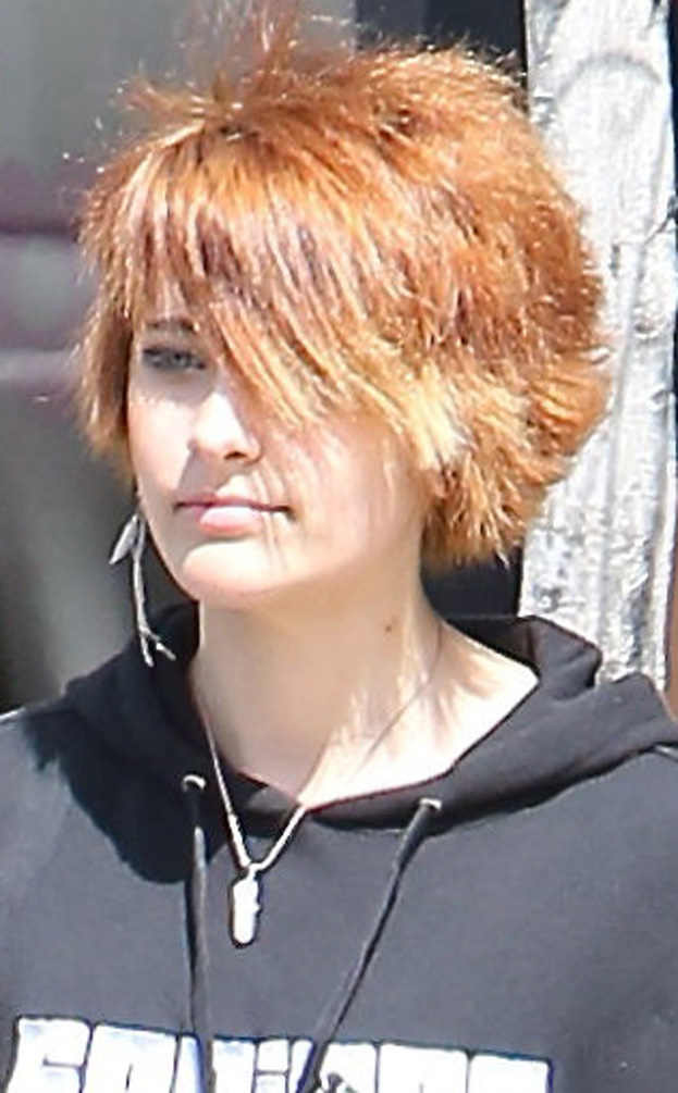 Novo penteado Paris Jackson!  (FOTOS)