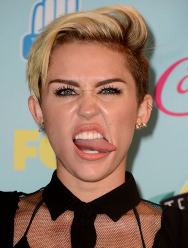 Dorosła Miley na okładce!