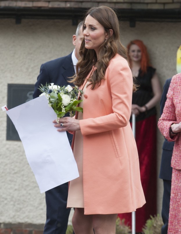 Middleton najbardziej wpływową IKONĄ PIĘKNA! Przesada?